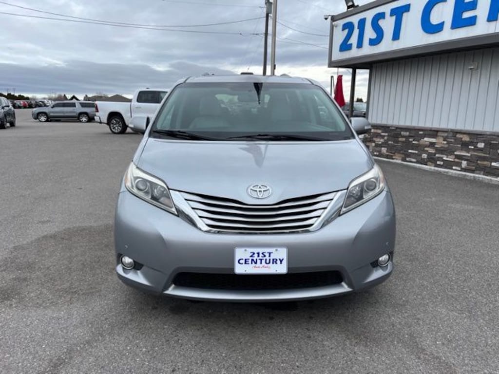 Used 2017 Toyota Sienna Limited 7 Passenger Van Passenger Van