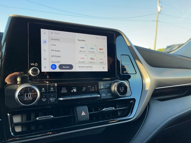 2024 Toyota Highlander LE - Photo 37