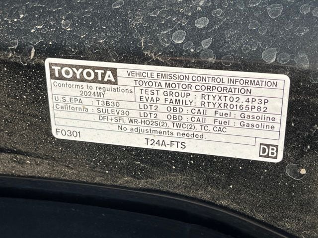 2024 Toyota Highlander LE - Photo 21
