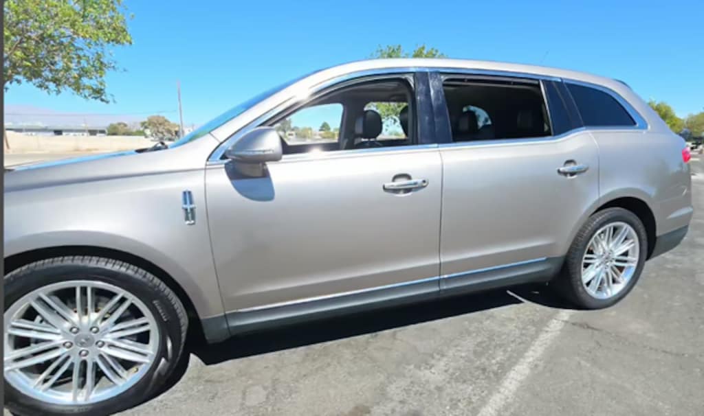 Used 2018 Lincoln MKT Reserve SUV