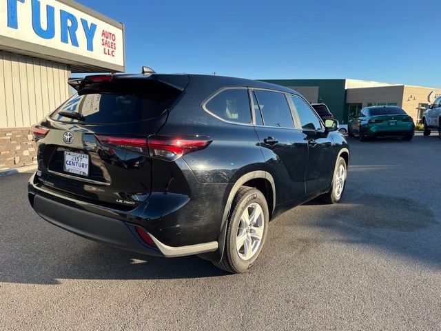 2024 Toyota Highlander LE - Photo 10