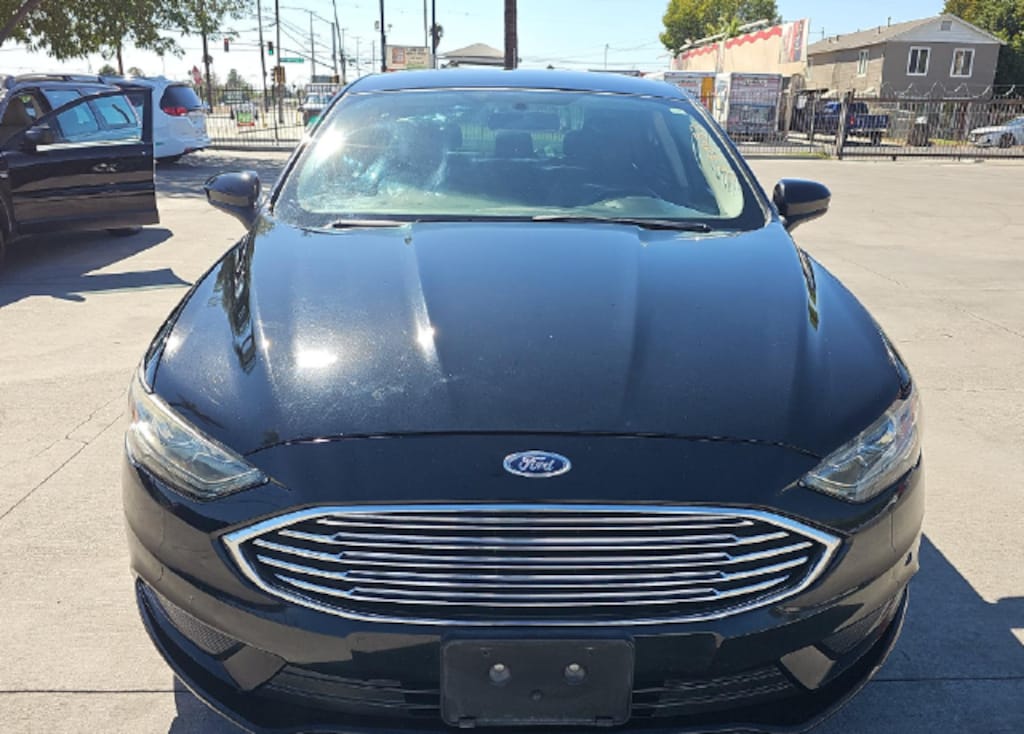 Used 2018 Ford Fusion SE Sedan