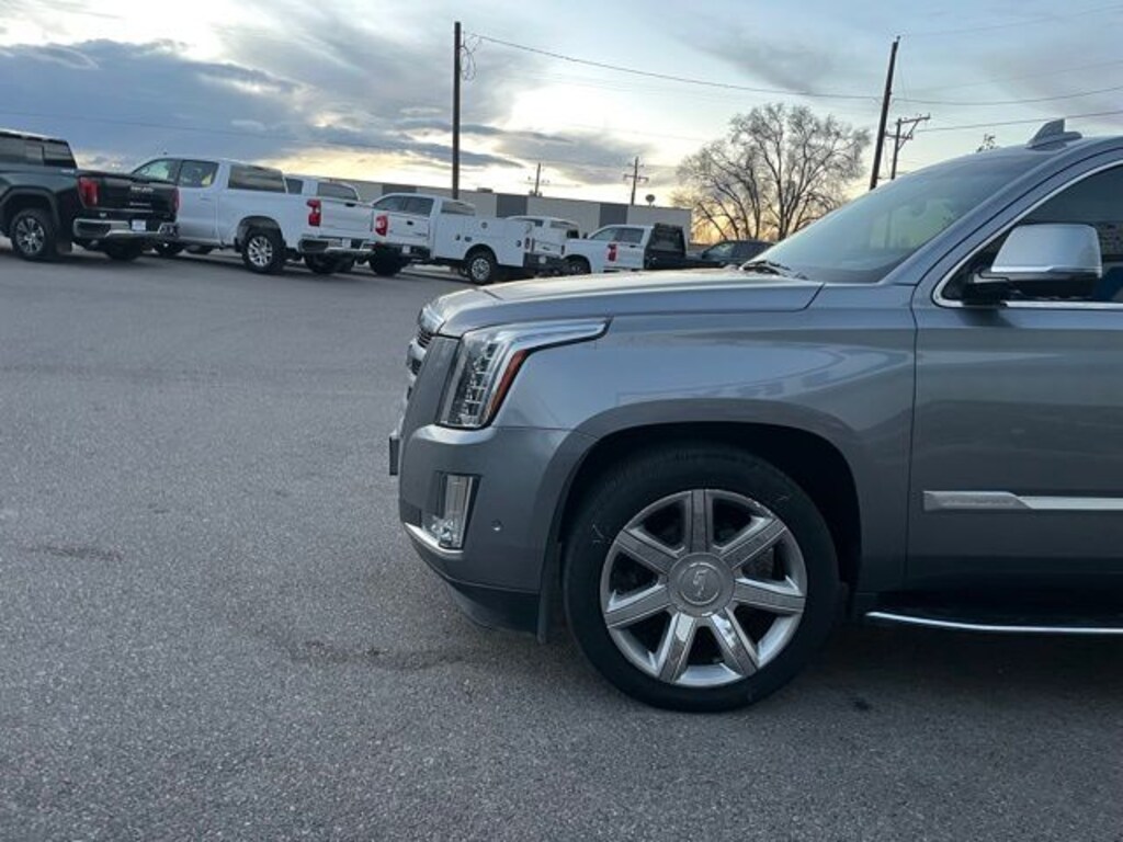 Used 2019 Cadillac Escalade ESV Luxury SUV