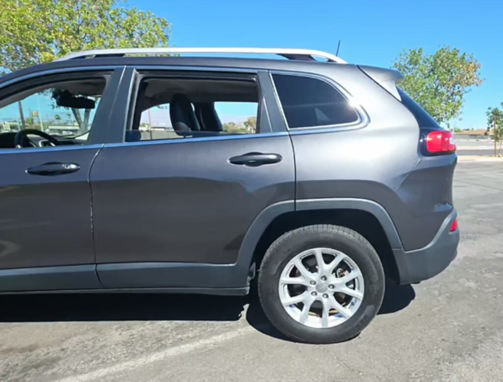 Used 2017 Jeep Cherokee Latitude 4x4 SUV