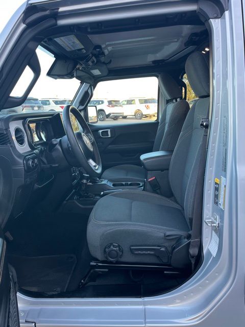 2024 Jeep Wrangler 4-Door Sahara - Photo 24