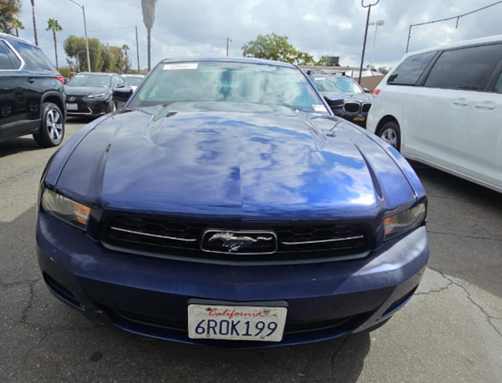 Used 2012 Ford Mustang V6 Premium Coupe