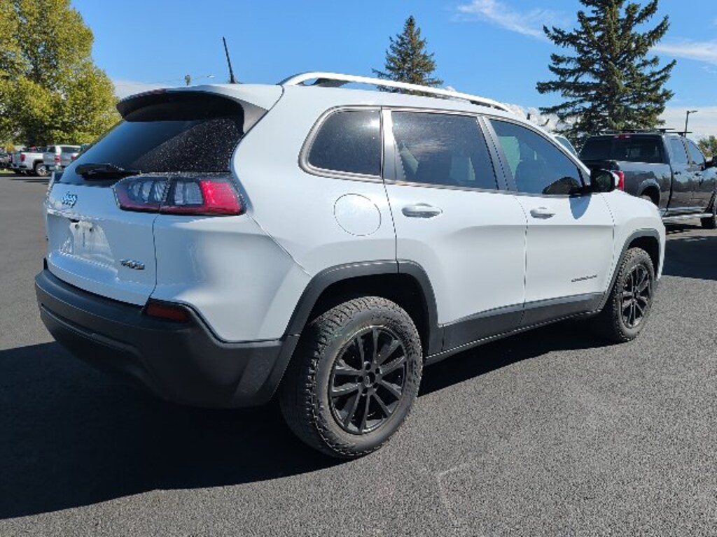 Used 2020 Jeep Cherokee Latitude SUV