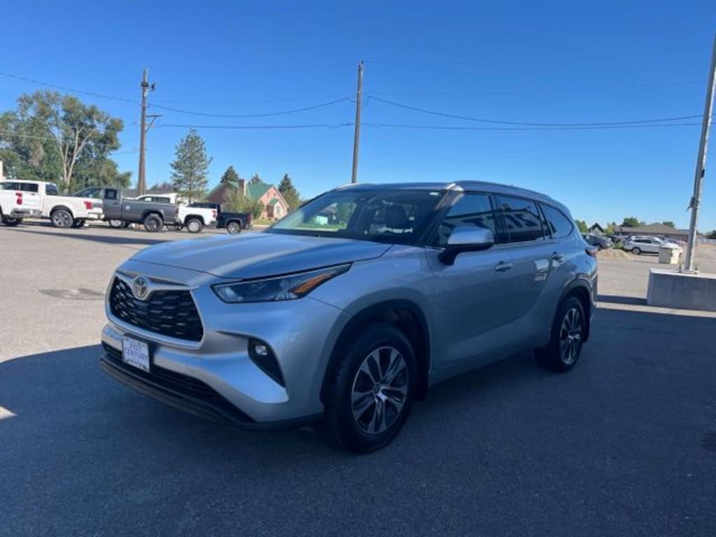 Used 2022 Toyota Highlander XLE SUV