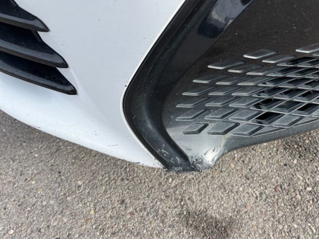 Used 2018 Toyota Corolla SE Sedan