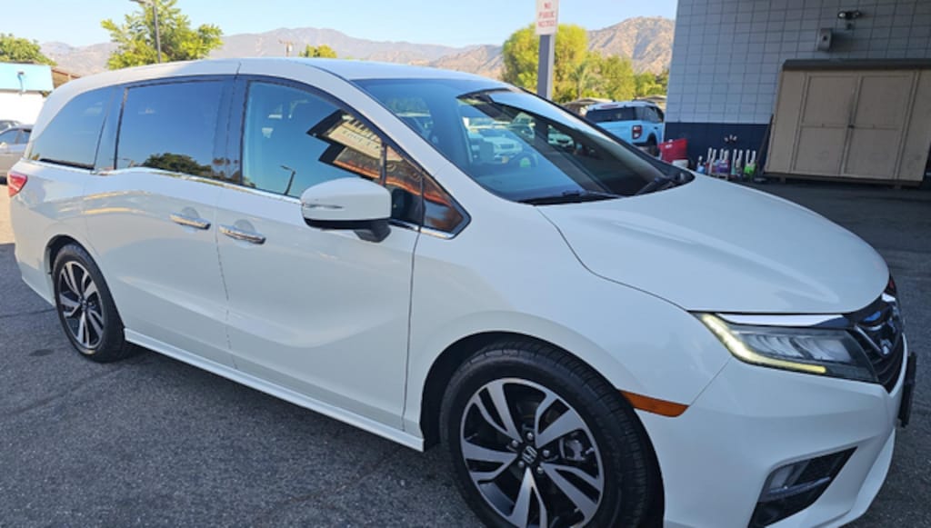 Used 2018 Honda Odyssey Elite Minivan/Van