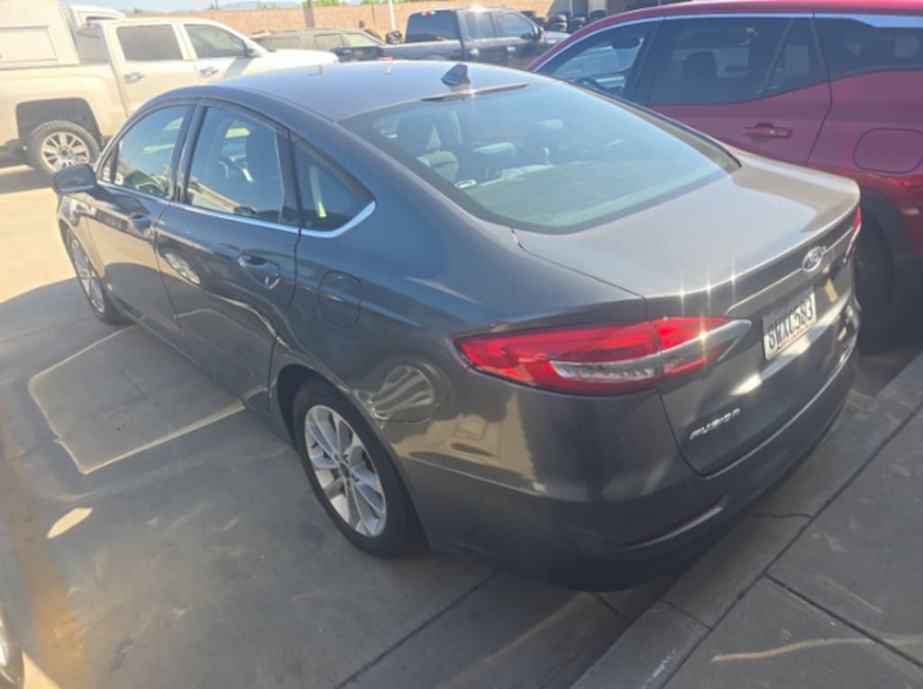 Used 2020 Ford Fusion SE Sedan