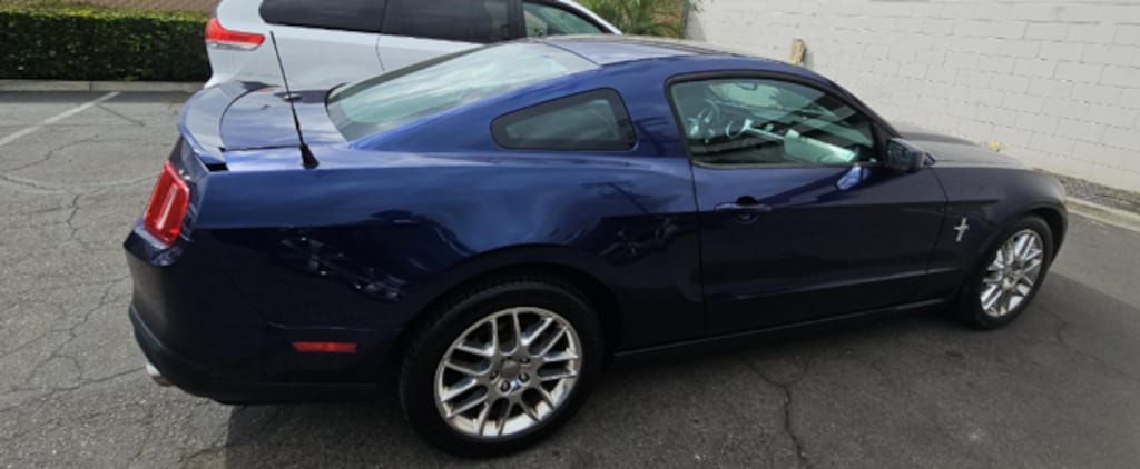 Used 2012 Ford Mustang V6 Premium Coupe