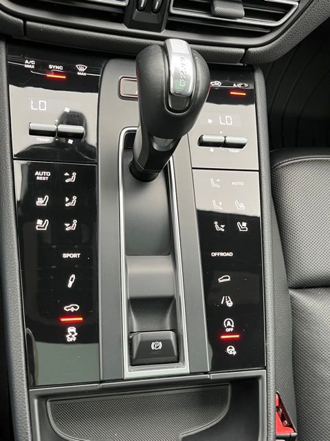 2023 Porsche Macan Base - Photo 34