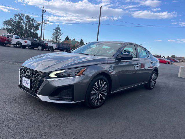 Used 2025 Nissan Altima 2.5 SV Sedan
