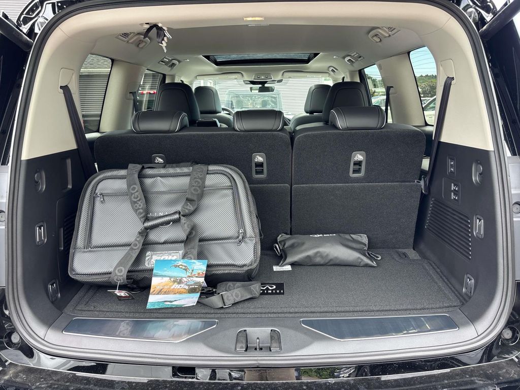 New 2027 INFINITI QX80 Luxe SUV