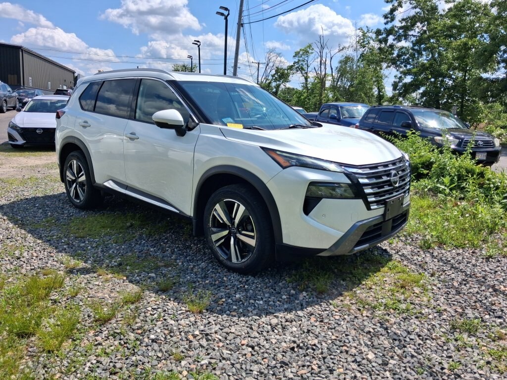 Used 2024 Nissan Rogue SL SUV