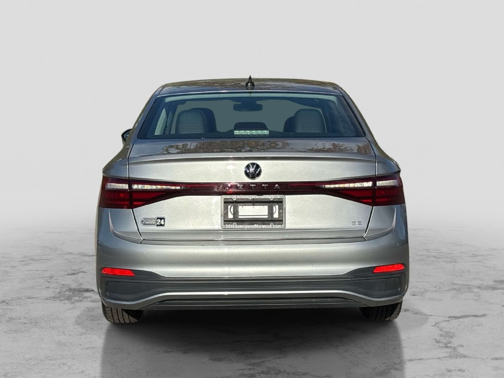 Certified 2025 Volkswagen Jetta 1.5T SE Sedan