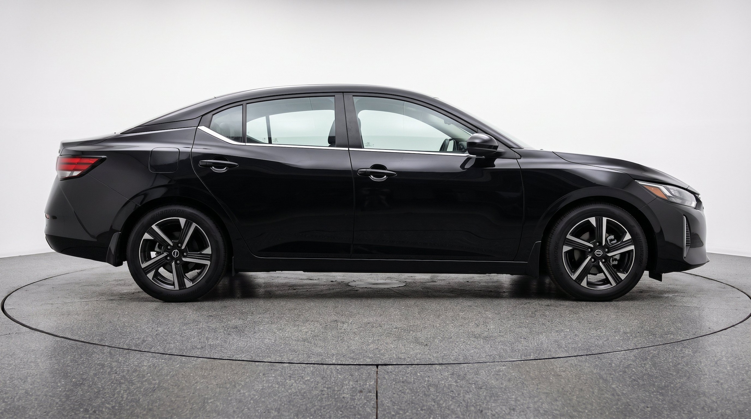 Thumbnail: 2025 Nissan Sentra - 10