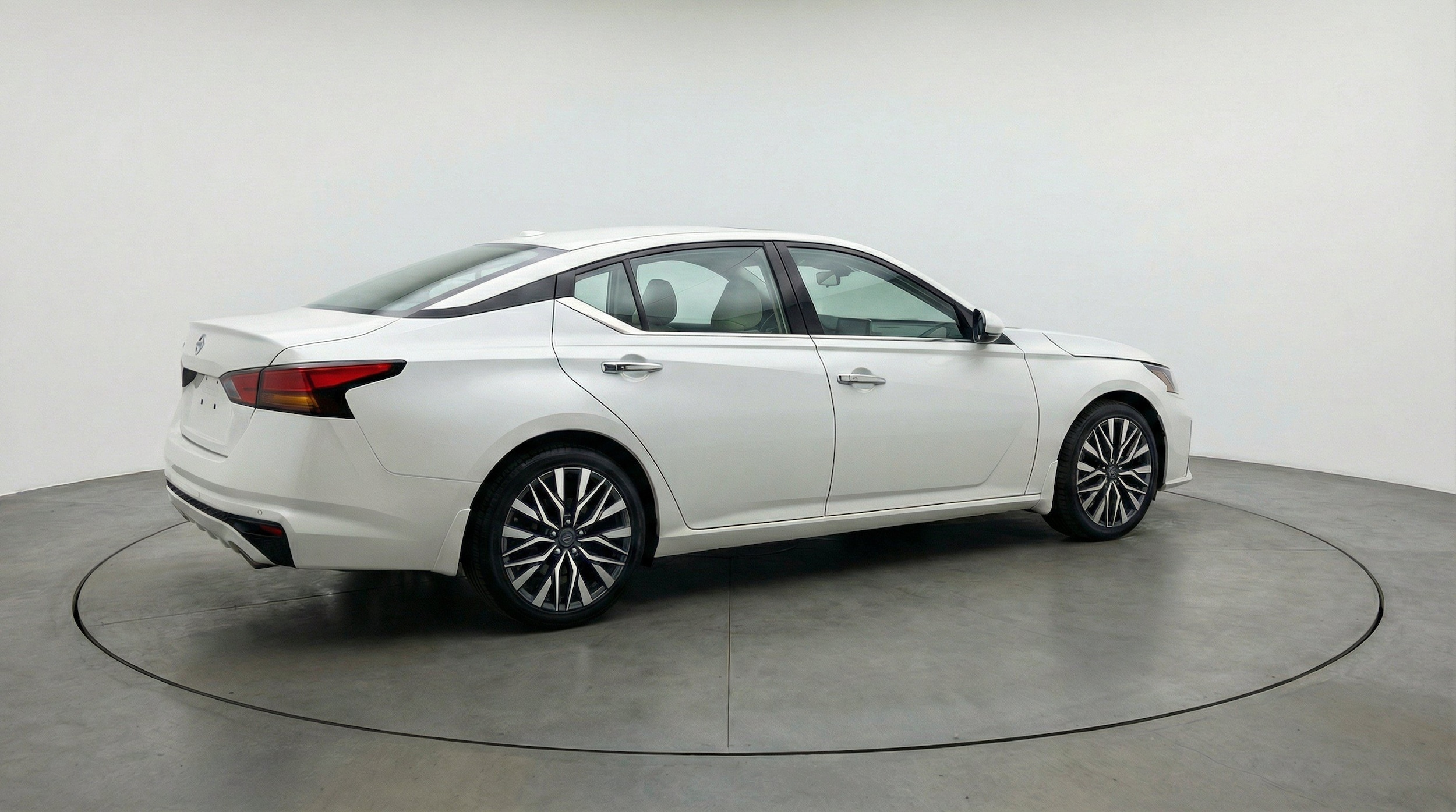 Thumbnail: 2025 Nissan Altima - 9