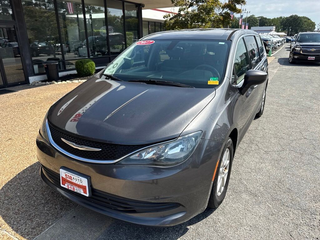 Used 2017 Chrysler Pacifica Touring Van