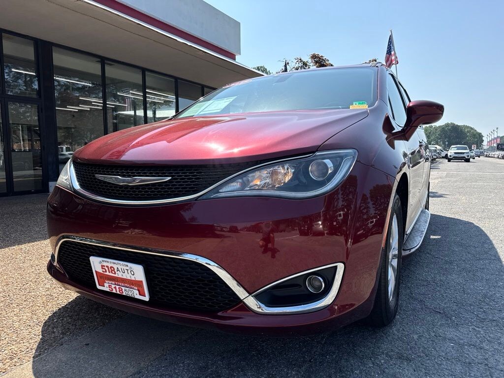 Used 2017 Chrysler Pacifica Touring-L Van
