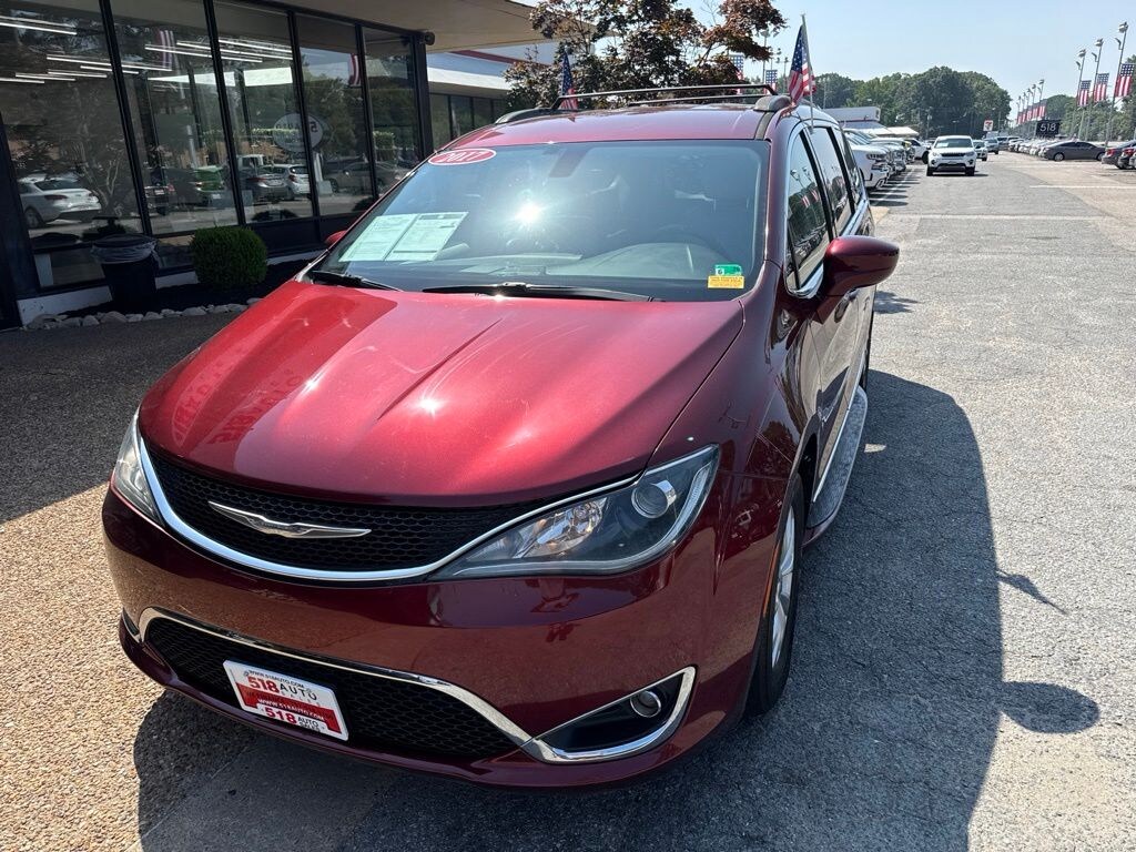 Used 2017 Chrysler Pacifica Touring-L Van