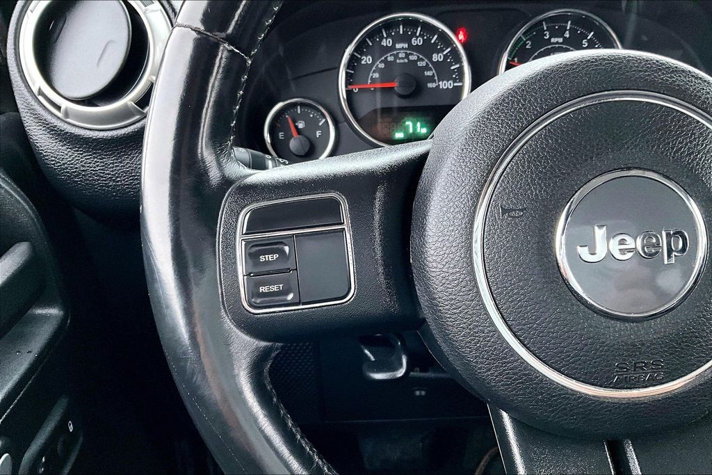 2017 Jeep Wrangler Unlimited Sahara - Photo 10