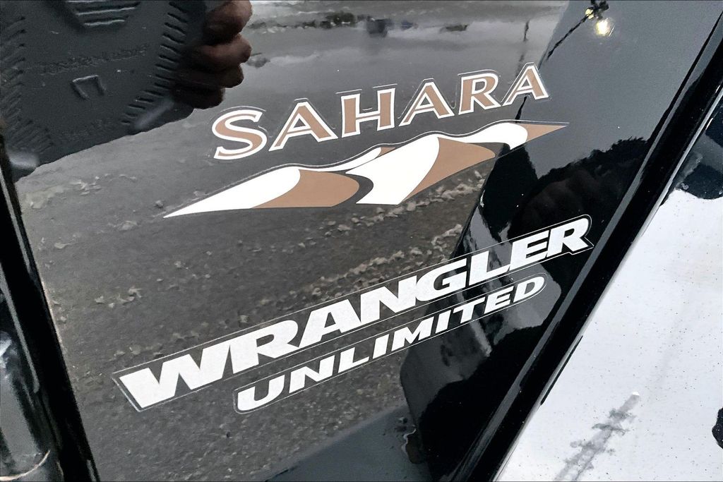 2017 Jeep Wrangler Unlimited Sahara - Photo 21