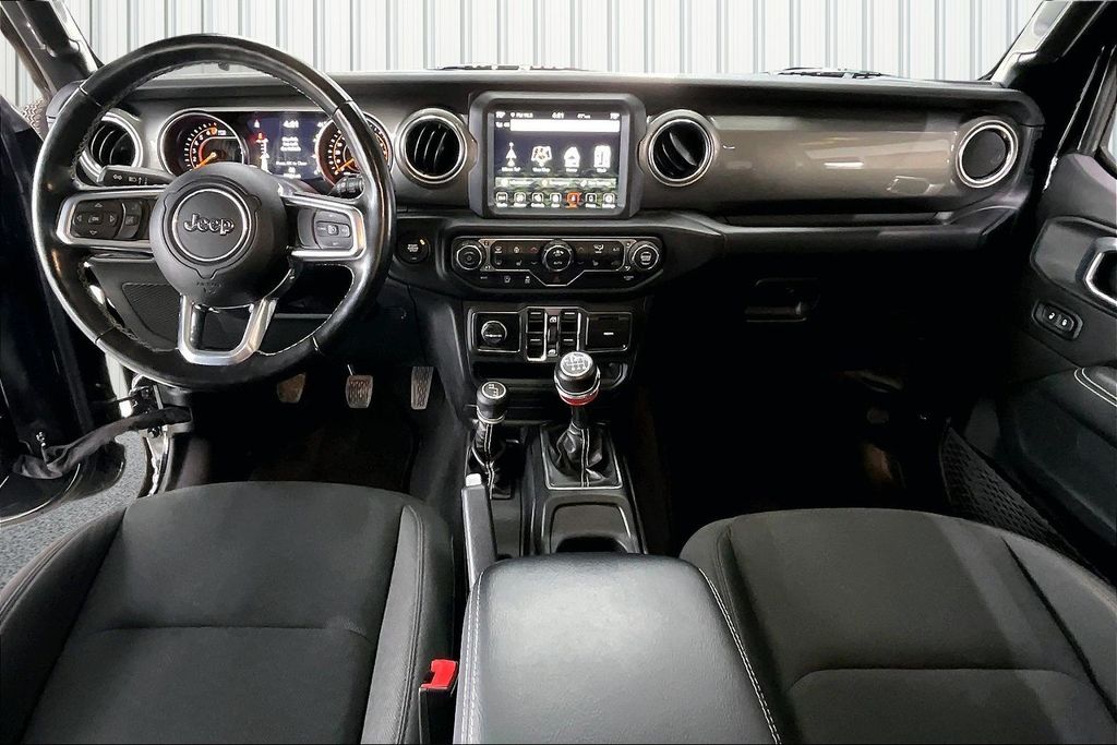 2020 Jeep Wrangler Unlimited Sahara - Photo 8
