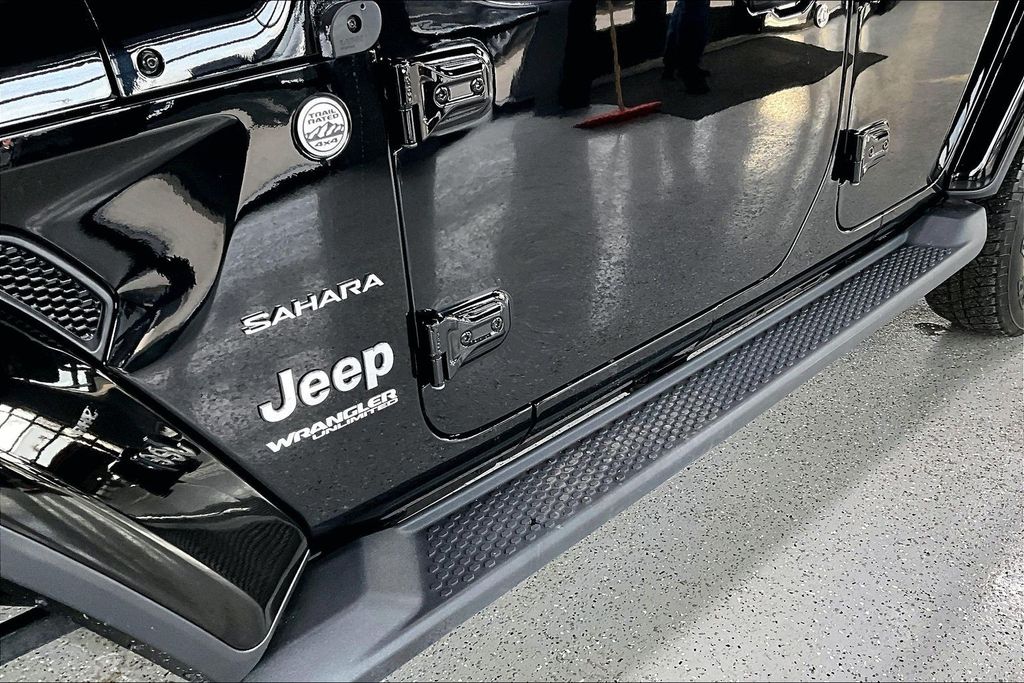 2020 Jeep Wrangler Unlimited Sahara - Photo 31