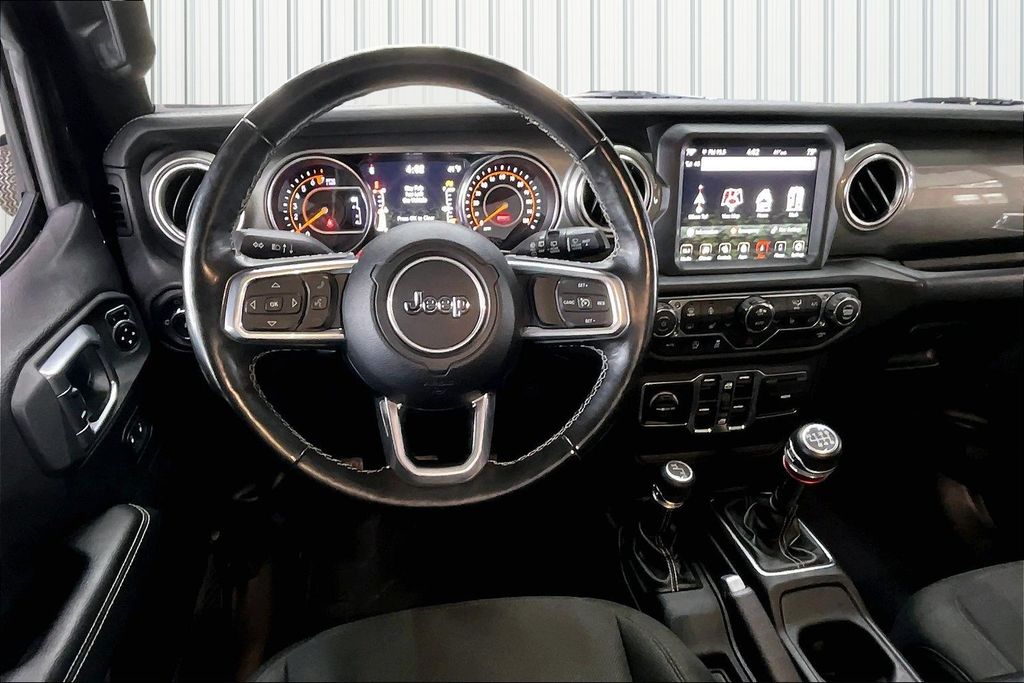 2020 Jeep Wrangler Unlimited Sahara - Photo 9