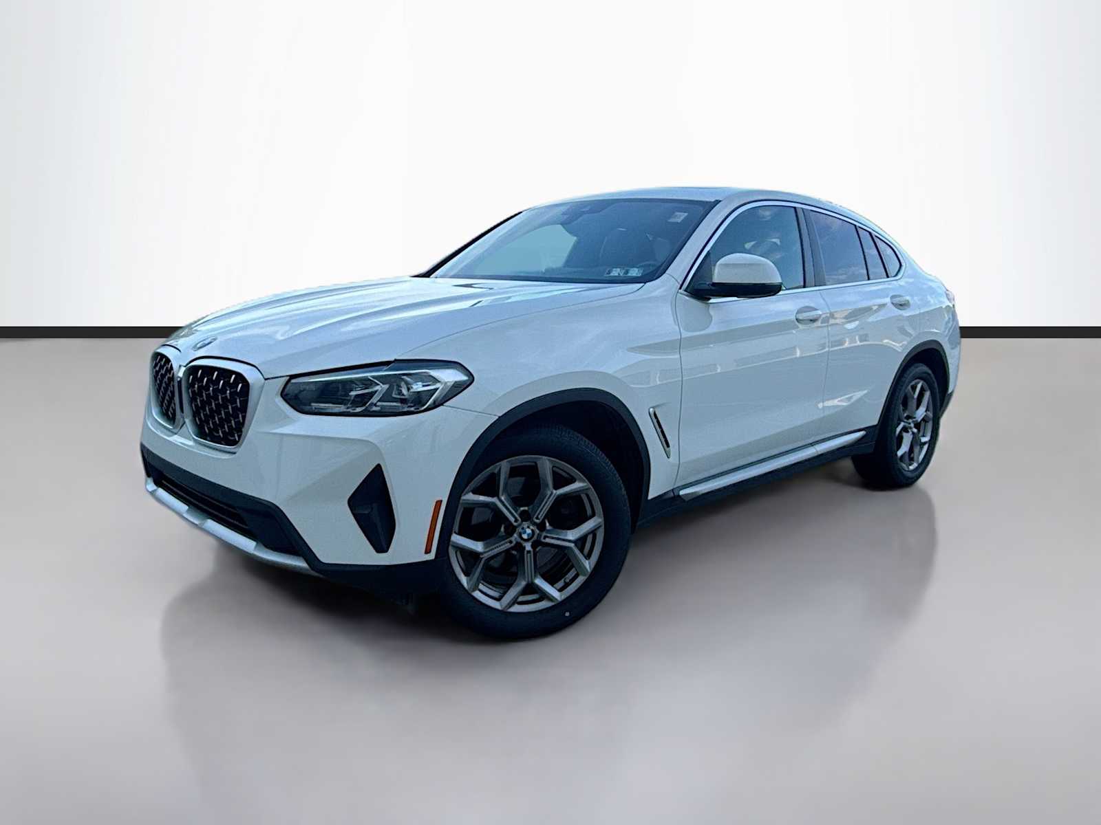2023 BMW X4