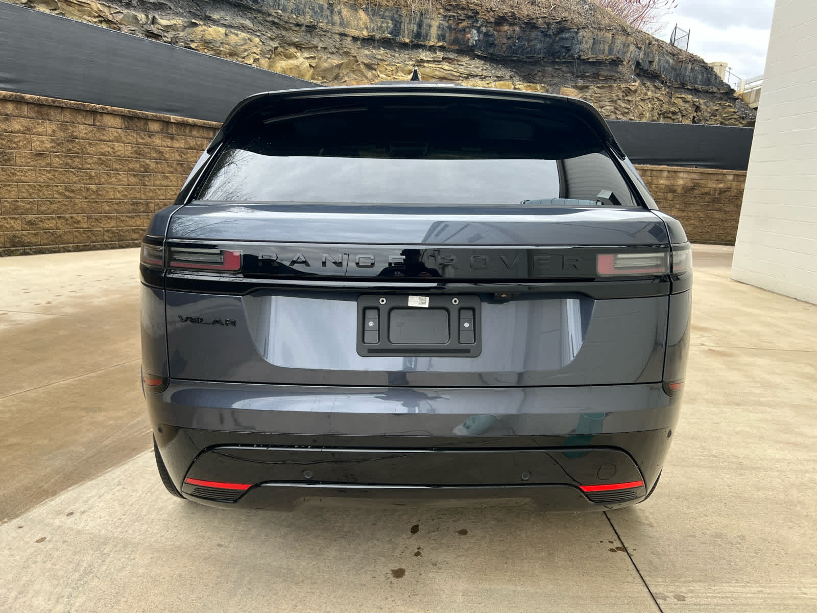 Used 2025 Land Rover Range Rover Velar P250 Dynamic SE SUV