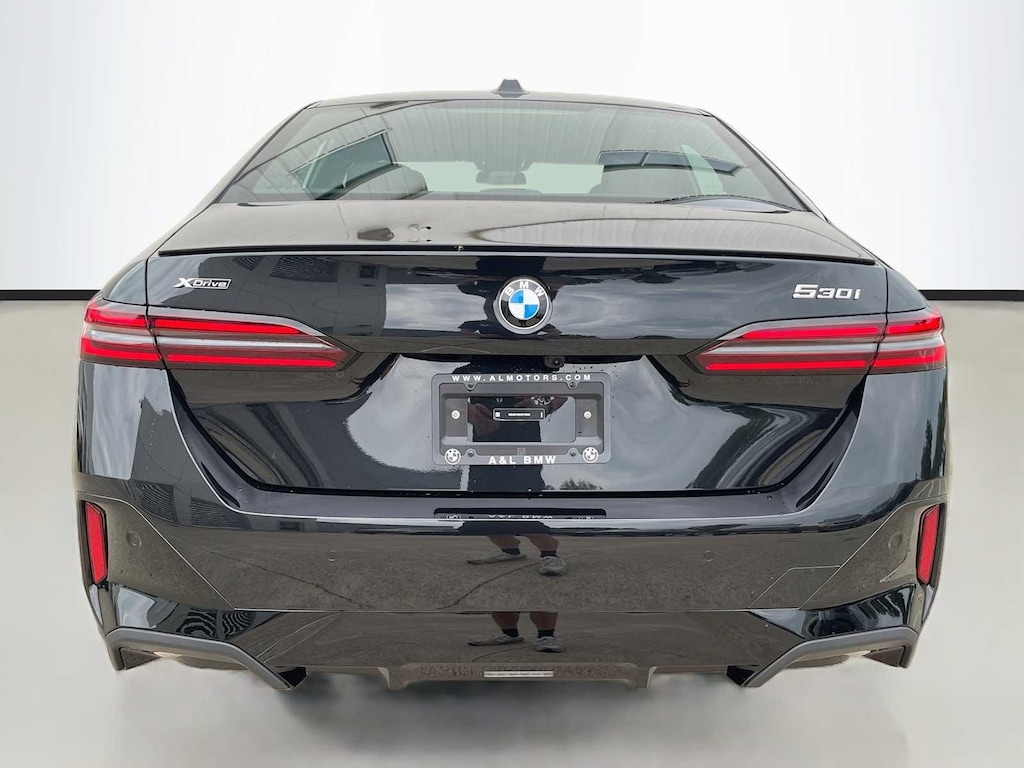New 2027 BMW 530i xDrive Sedan