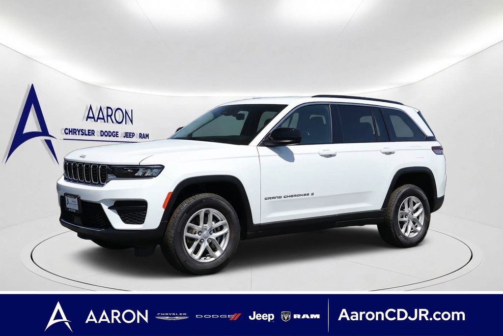 2026 Jeep Grand Cherokee Laredo Sport Utility