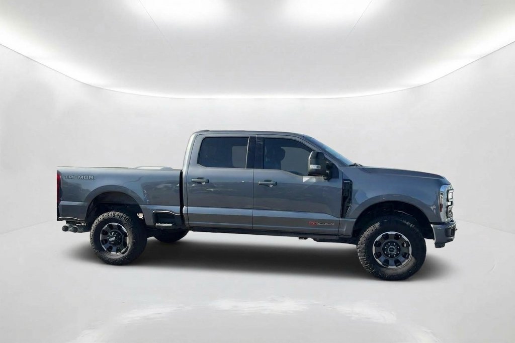 Used 2024 Ford F-350SD Lariat Truck