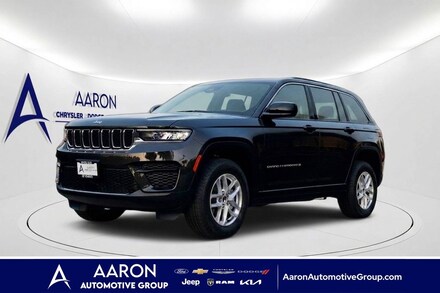 2025 Jeep Grand Cherokee Laredo SUV