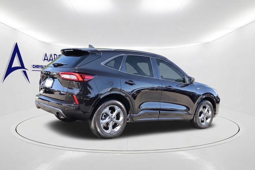 Used 2023 Ford Escape Hybrid ST-Line Select SUV