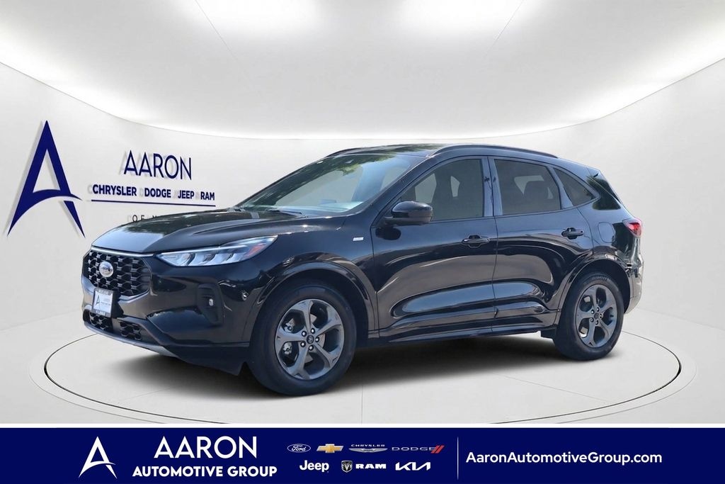 Used 2023 Ford Escape Hybrid ST-Line Select SUV
