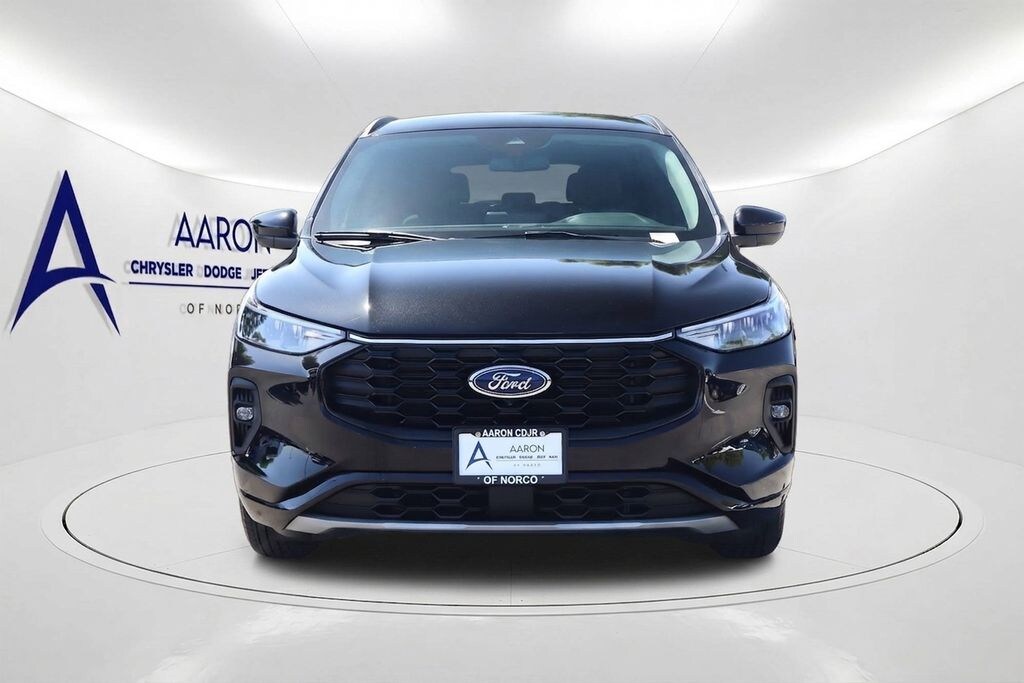 Used 2023 Ford Escape Hybrid ST-Line Select SUV