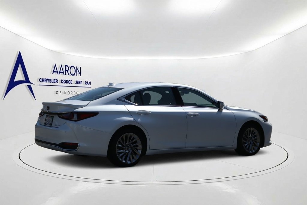 Used 2023 Lexus ES 300h Luxury Sedan