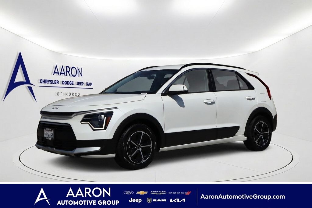 Used 2023 Kia Niro EX SUV