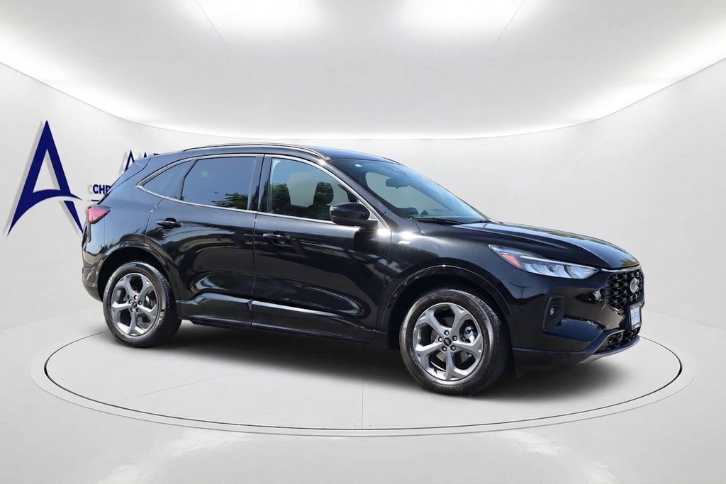 Used 2023 Ford Escape Hybrid ST-Line Select SUV