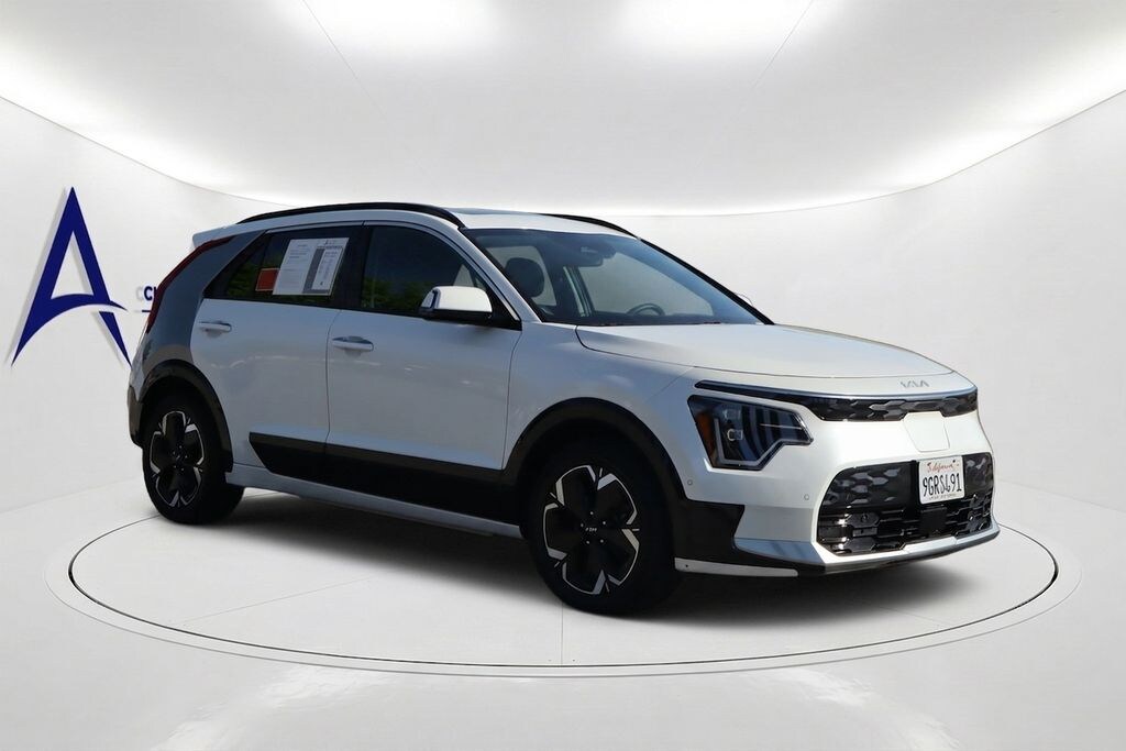 Used 2023 Kia Niro EV Wave SUV