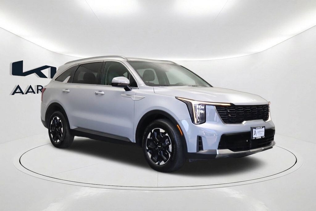 Used 2024 Kia Sorento S SUV