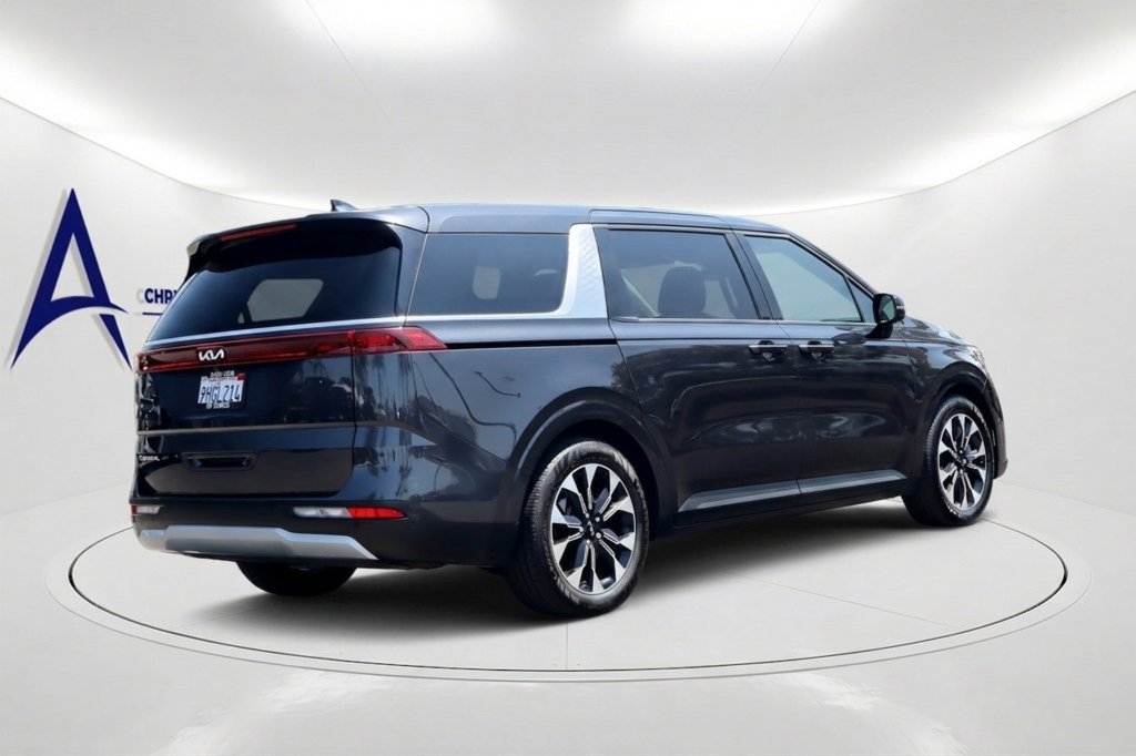 Used 2024 Kia Carnival EX MPV