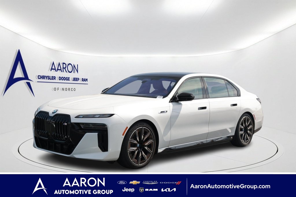  BMW i7