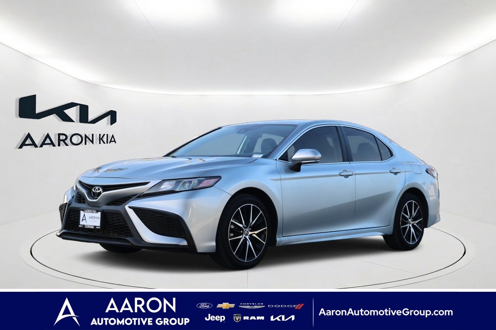 2024 Toyota Camry SE