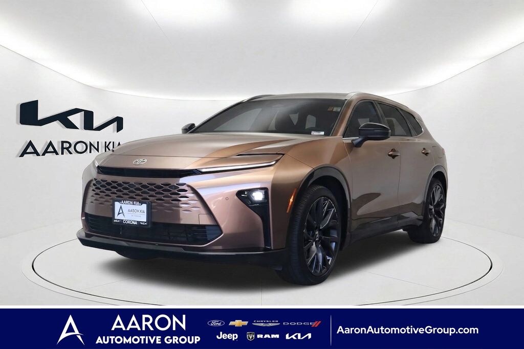 Used 2025 Toyota Crown Signia Limited SUV