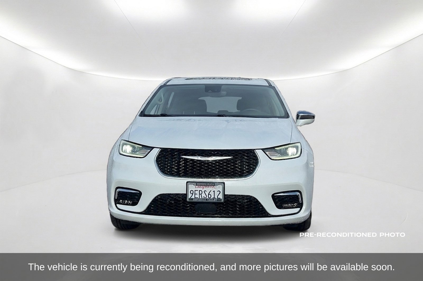 Used 2022 Chrysler Pacifica Hybrid Limited Minivan/Van